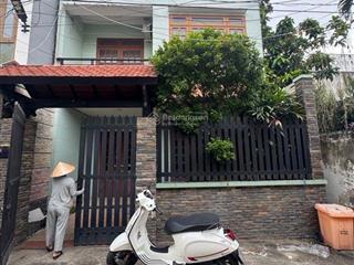 Nhà hiếm độc và lạ! sân trước rộng 27m2 bề ngang nhà lớn 6.7m khu vip cư xá kiến thiết q9, hcm