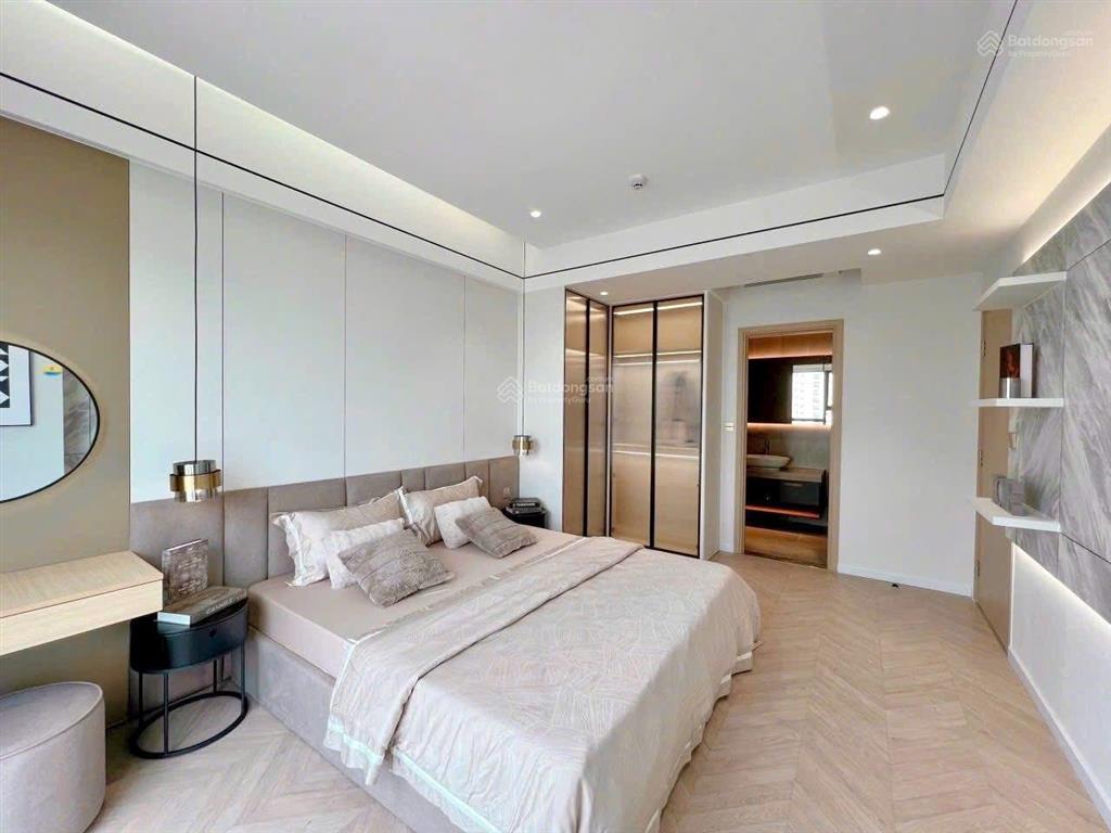 Bán gấp căn hộ saigon south (3pn) full nội thất, nhà đẹp view thoáng, nhà mới 99% giá tốt nhất