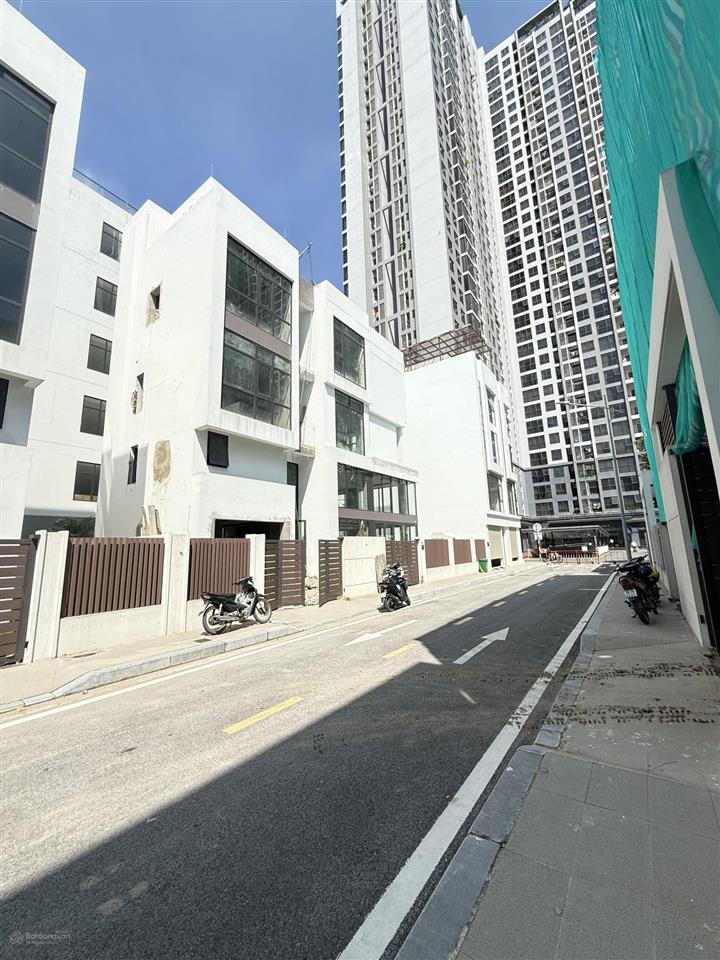 Bán shophouse mipec rubik 360, 400 triệu/m2, 244m2, cầu giấy, hà nội, giá ưu đãi