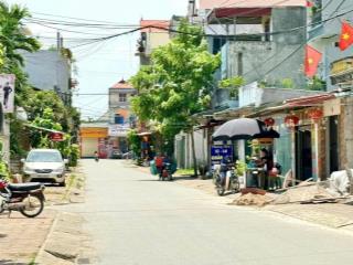 Chủ gửi bán 82m2 full, sát khu công nghiệp, gần trung tâm mua sắm chợ bê tông