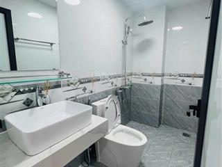 Bán nhà xuân đỉnh 35m2x5 tầng, ô tô đỗ cổng, giá 7.4 tỷ