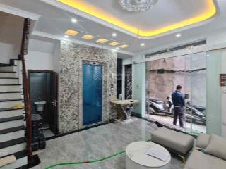 Chính chủ anh đủ bác sỹ cần bán nhà minh khai 30m2 6 tầng 6,8tỷ lô góc ngõ thông sổ đỏ, thang máy