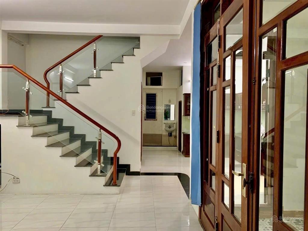 Chỉ 13 tỷ mặt phố nguyễn công trứ,kinh doanh sầm uất,vị trí vip quận hai bà trưng