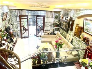 Ngang 5m * 24m, hxh ung văn khiêm, 4 tầng, nội thất gỗ, f25 bình thạnh, 17x tỷ.