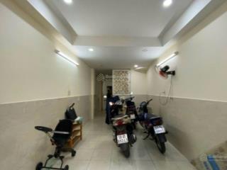 Cô lan cần bán nhà gấp để định cư nước ngoài