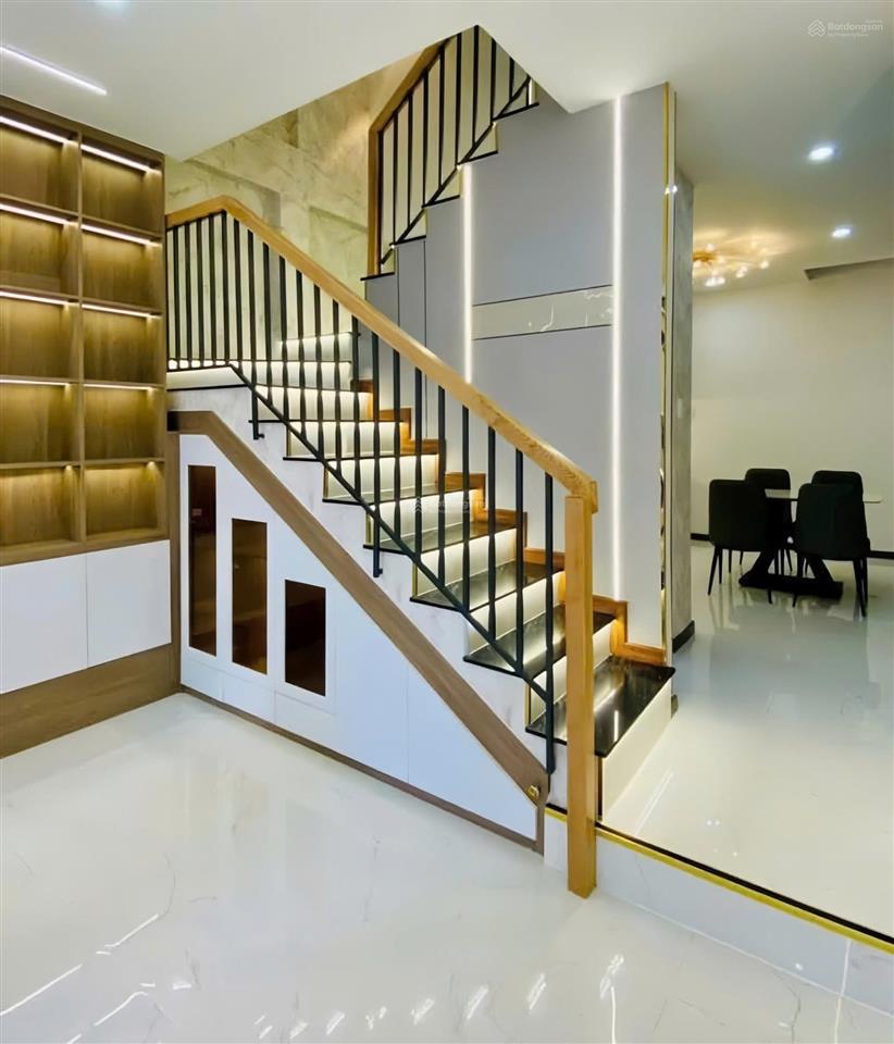 Xoay vốn bán gấp nhà hxh thông tôn thất thuyết, quận 4, 60m2 full thổ cư, shr giá 3 tỷ 550 tl