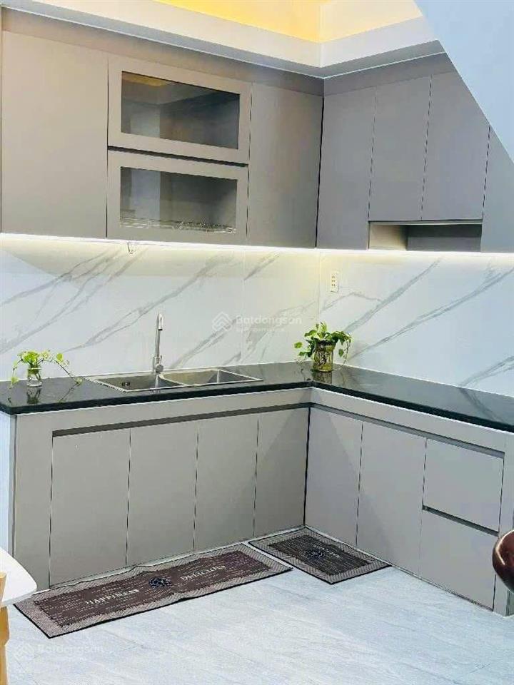 Chủ cần tiền bán gấp nhà lê văn quới, bình tân, hoàn công đủ shr 44m2 nở hậu nhẹ giá 2 tỷ 550 tl