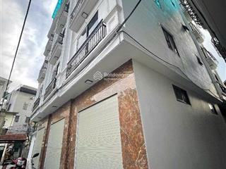Bán nhà riêng tại lai xá,s32m2, 3pn + 4wc + 5 tầng, ngõ trước nhà rộng oto qua nhà