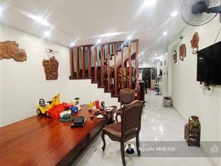 Bán nhà dương quảng hàm, ngõ oto, lô góc, 2 thoáng 68m2 giá 19,5 tỷ