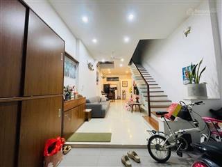 Cần bán gấp nhà phú diễn  47m2*4 tầng, mặt tiền 4m, ba gác tránh, ra phố chỉ 15m giá 12.3 tỷ