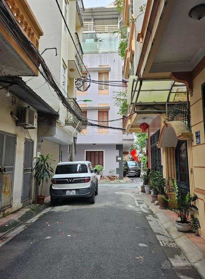 Oto đỗ cửa, 40m ra mp, thông tứ tung, dt 28m2*5t, mt 4m, giá chào 7,7 tỷ