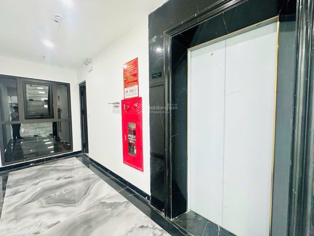 Siêu phẩm mặt phố chùa láng tòa building 1 hầm + 8 tầng nổi dòng tiền hơn 3 tỷ/năm