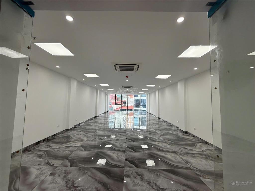 Siêu phẩm mặt phố chùa láng tòa building 1 hầm + 8 tầng nổi dòng tiền hơn 3 tỷ/năm