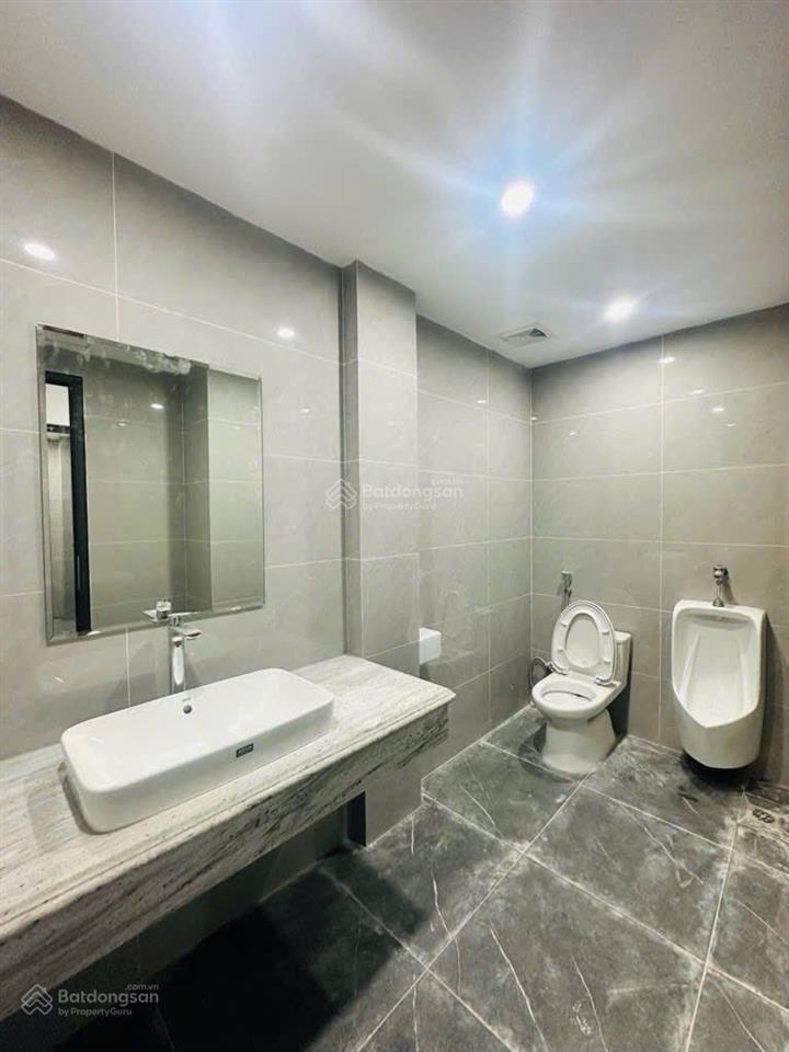 Siêu phẩm mặt phố chùa láng tòa building 1 hầm + 8 tầng nổi dòng tiền hơn 3 tỷ/năm