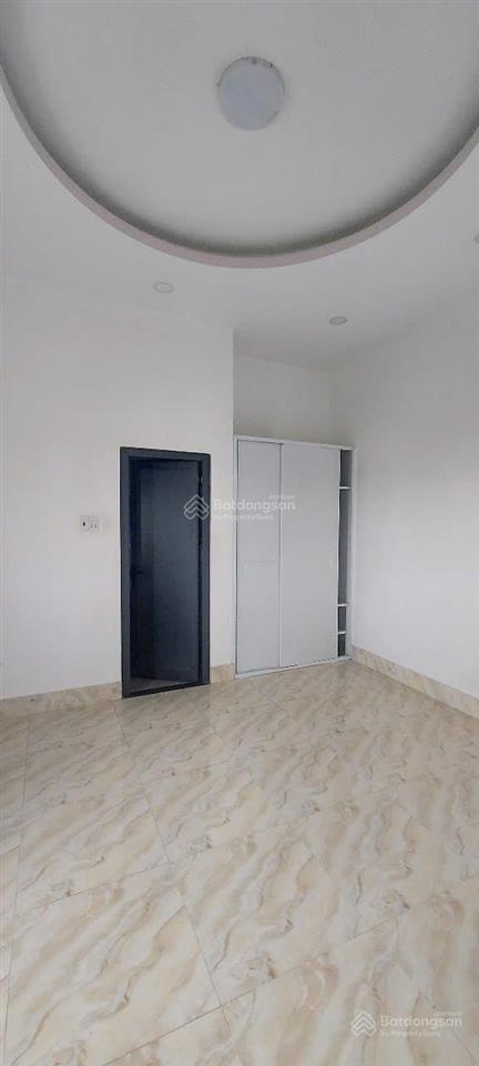 Ngay đình phong phú, q9, nhà 1 trệt 1 lầu đẹp vô ở ngay. ô tô ngủ nhà 13x8, chỉ 5 tỷ