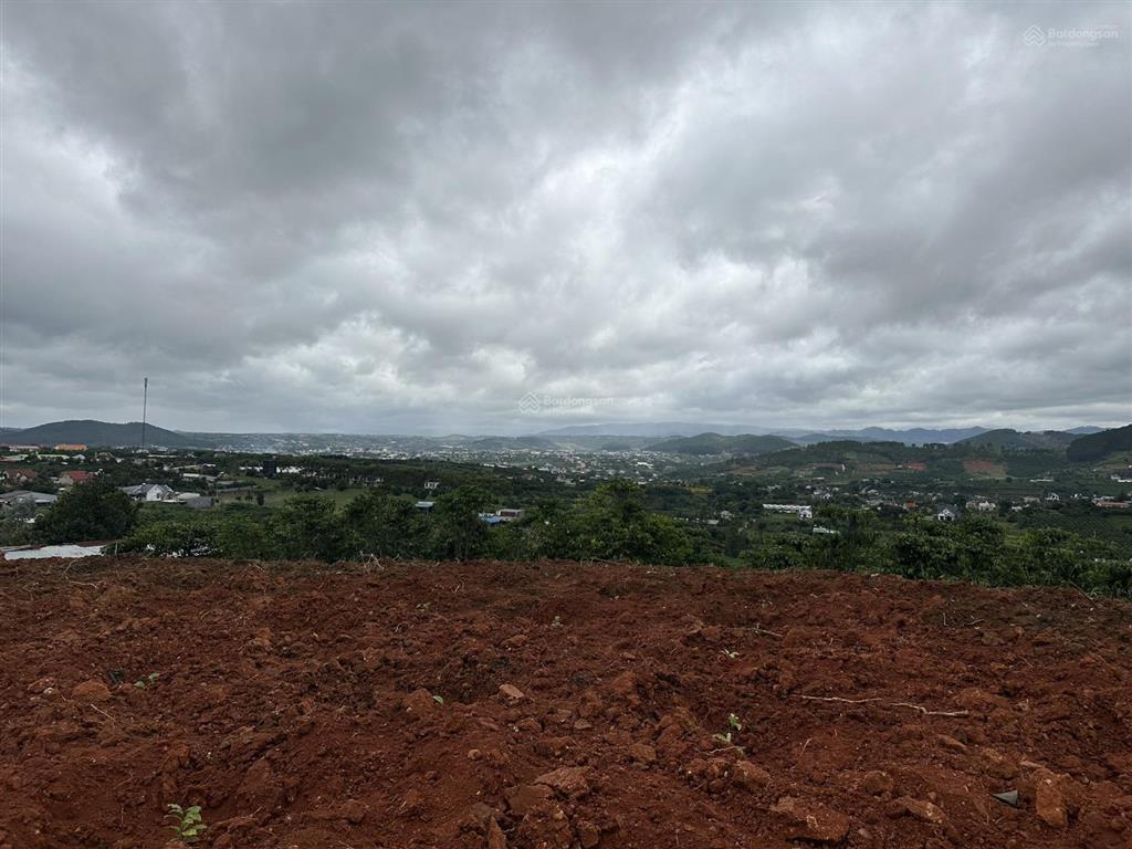 Chính chủ bán 3700m2, có 800m2 thổ cư, 2 mặt tiền đường dài 120 mét ngay trung tâm xã đông thanh