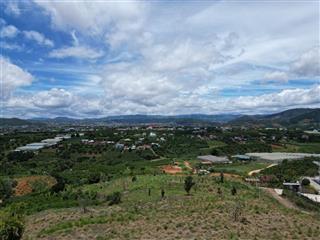 Đất xã đông thanh, lâm hà, 40 mét mặt đường bê tông, 400m2 thổ cư, tách được 5 mét 8 sổ