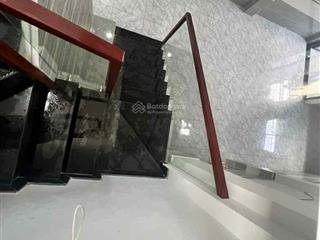 Nhà đẹp giảm giá mạnh 4.9 tỷnhà đẹp 2 tầng 1/ âu cơ