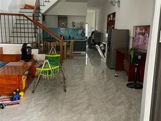 Chính chủ bán nhà 1,5 tầng đường bờ đằm 5 5,5m  hòa xuân  hướng đông, diện tích 100m2 vị trí đẹp
