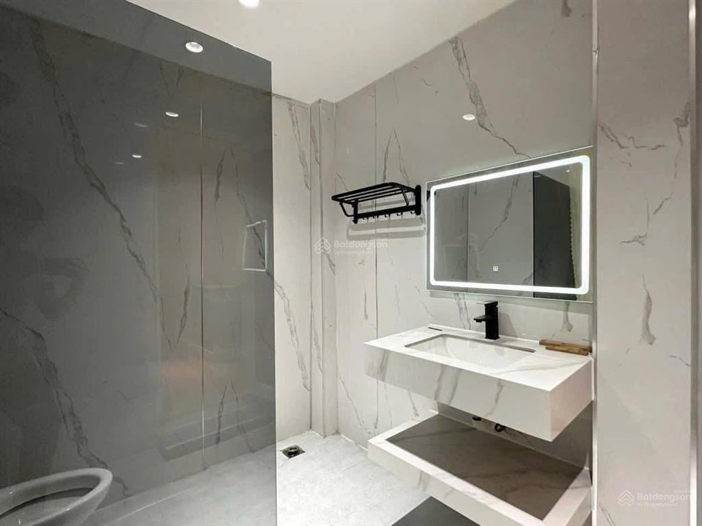 Cho thuê studio ban công 40m2 chỉ 6tr gần siêu thị go, phú mỹ hưng, ufm trục đường nguyễn văn linh