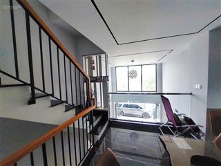 Bán nhà phố đẹp 4 tầng mới xây đường bưng ông thoàn phú hữu quận 9. ôtô ngủ trong nhà. giá 7.2 tỷ .