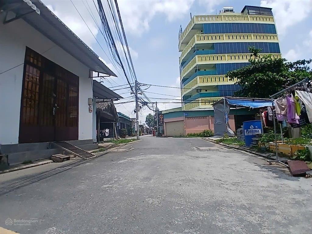 Bán lô đất nền 97m2 ngang 4.7m dài 22m đường lò lu. giá rẻ đầu tư bao khu vực. giá chỉ 4.5 tỷ.