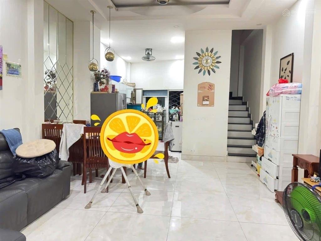 Bán nhà 3 tầng đường tân hòa 2, 56m2, 4pn, 3wc. đường xe tải thông tứ tung. giá 5.9 tỷ bớt lộc