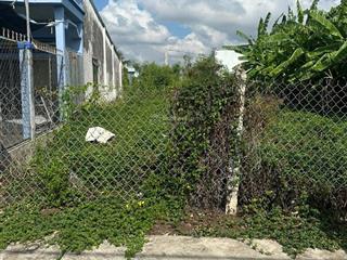 Chính chủ cần bán gấp đất ngay đường nguyễn trãi gần trường thcs phường 3. s=125m2/415tr. sổ sẵn.tc