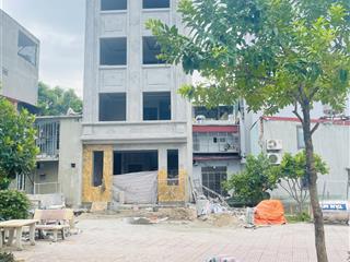 Siêu phẩm nhà mới thang máy full nội thất view hồ