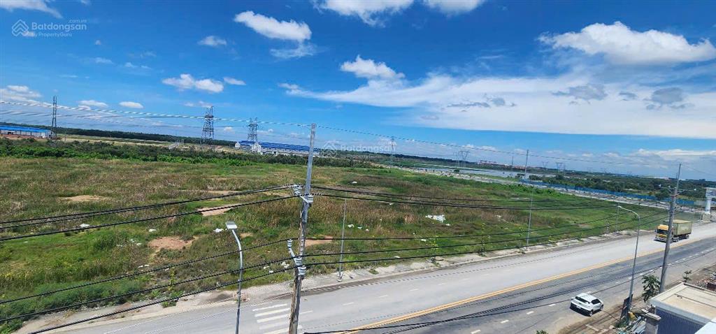 Bán đất xây xưởng 24.300m2 kcn tân đức, đức hòa, long an. giá 4,4triệu/m2. đường cont 24h