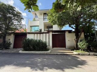 Bán biệt thự 350m2 tại nguyễn văn hưởng, thảo điền, q2, hcm giá cực chất chỉ với 98 tỷ