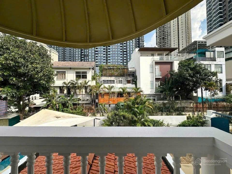 Bán villa góc 2 mặt tiền nguyễn văn hưởng, thảo điền, quận 2  205 tỷ, gần sông sài gòn