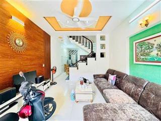 Định cư cần bán nhà 32m2/tl,đường mai xuân thưởng,bình thạnh,hợp đồng thuê 16tr. 0922 811 *** ngân