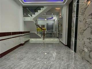 Chủ ngộp bán gấp nhà 40m2/2tỷ99 ngô chí quốc, thủ đức, hxh, gần cầu vượt gò dưa.  0922 811 *** ngân
