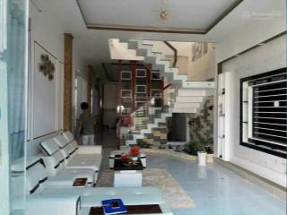 Định cư cần bán gấp nhà 40m2/tl,hbc,thủ đức gần gigamall, hđ thuê 18tr/tháng. 092281169 ngân