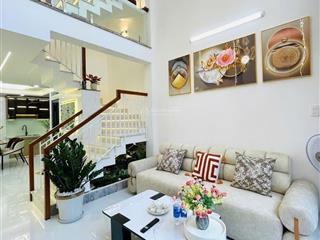 Cô nga đi định cư nước ngoài cần bán gấp bán nhanh căn nhà trong 15 ngày nguyễn tri phương p9 q10