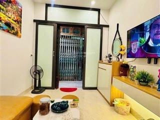 Bán nhà q7dt 25m22 tỷ 6 phú thuận huỳnh tấn phát2 pn full nội thất vô ở luôn