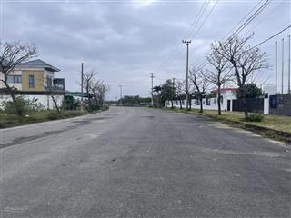 Bán gấp lô đất mặt tiền rộng ,giá tốt nhất khu vực vị trí đắc địa giữa hội an đà nẵng,