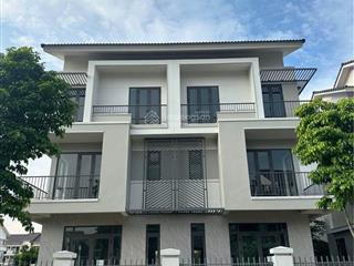 Qũy căn vip nhất, giá mua sỉ của cđt dự án centa riverside hỗ trợ vay 0% 2 năm, ck lên tới 10%