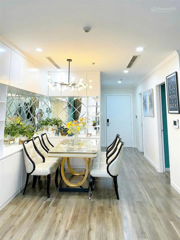 Cho thuê căn hộ sun square, căn 3 phòng ngủ full đồ, giá 15 tr/th vào luôn.  0838 452 ***