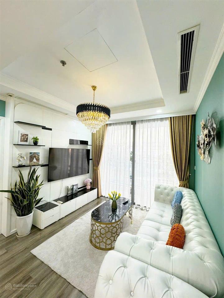 Cho thuê căn hộ sun square, căn 3 phòng ngủ full đồ, giá 15 tr/th vào luôn.  0838 452 ***