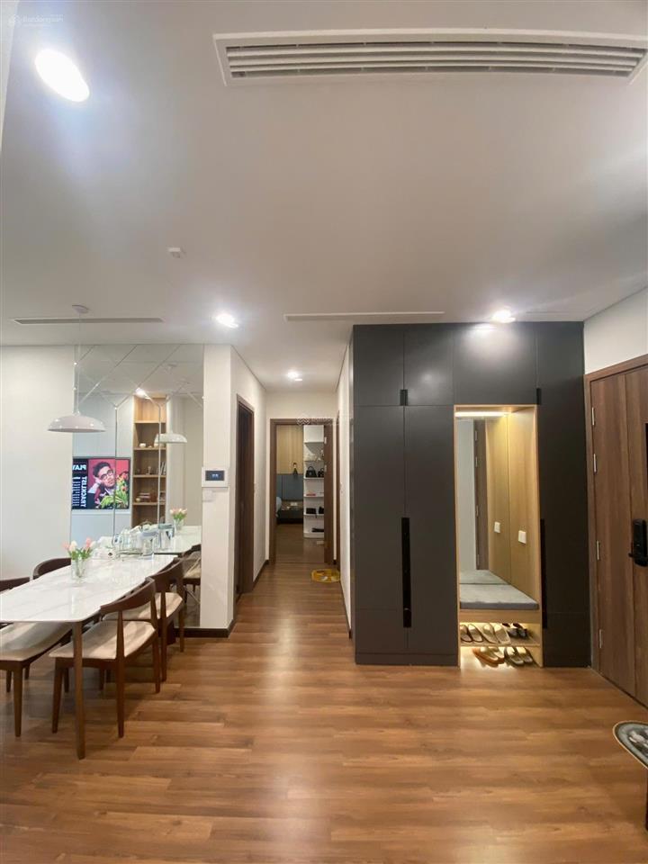 Cho thuê chcc mipec rubik 2 và 3 p ngủ full đồ giá chỉ từ 18 triệu/tháng. kh 0838 452 ***