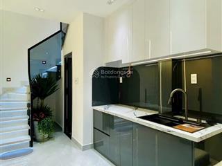 Bán gấp nr đẹp xuất sắc ở nguyễn thiện thuật, 5,65 tỷ, 20m2, 4 tầng