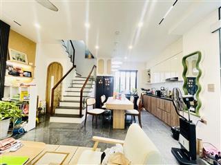 Nhà mới đẹp,oto đỗ cửa.thiết kế hiện đại trẻ trung sang trọng