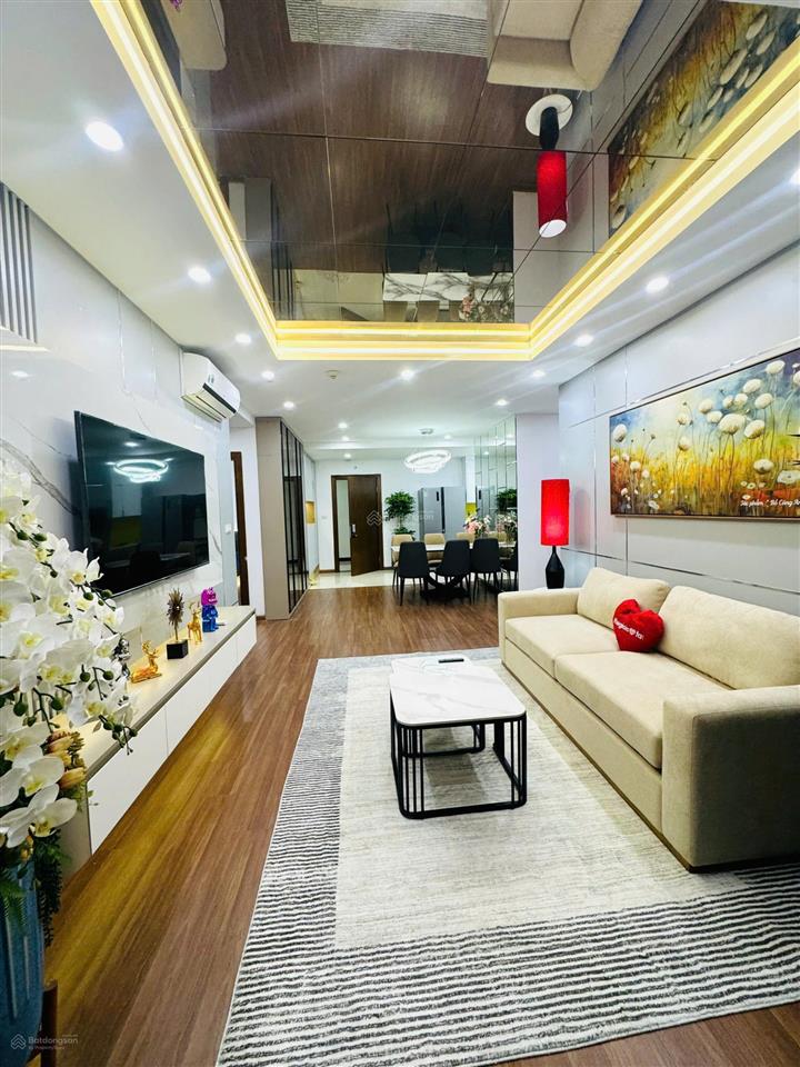 Chính chủ bán căn 2 phòng ngủ 58m2 green park, tầng trung tòa b1 không bị ồn, giá 4,8 tỷ có fix