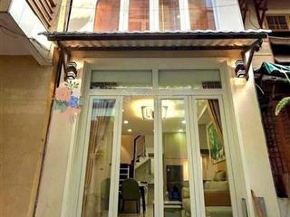 Kẹt tiền kinh doanh bán nhanh thu vốn nhà trần xuân soạn, q7 có shr 3tỷ hơn 50m2  gấp