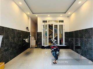 Hẻm xe hơi  khu phân lô gần chân cầu phạm văn đồng, 4.5x18.4m, 4 tấm, giá 13.9 tỷ bớt lộc
