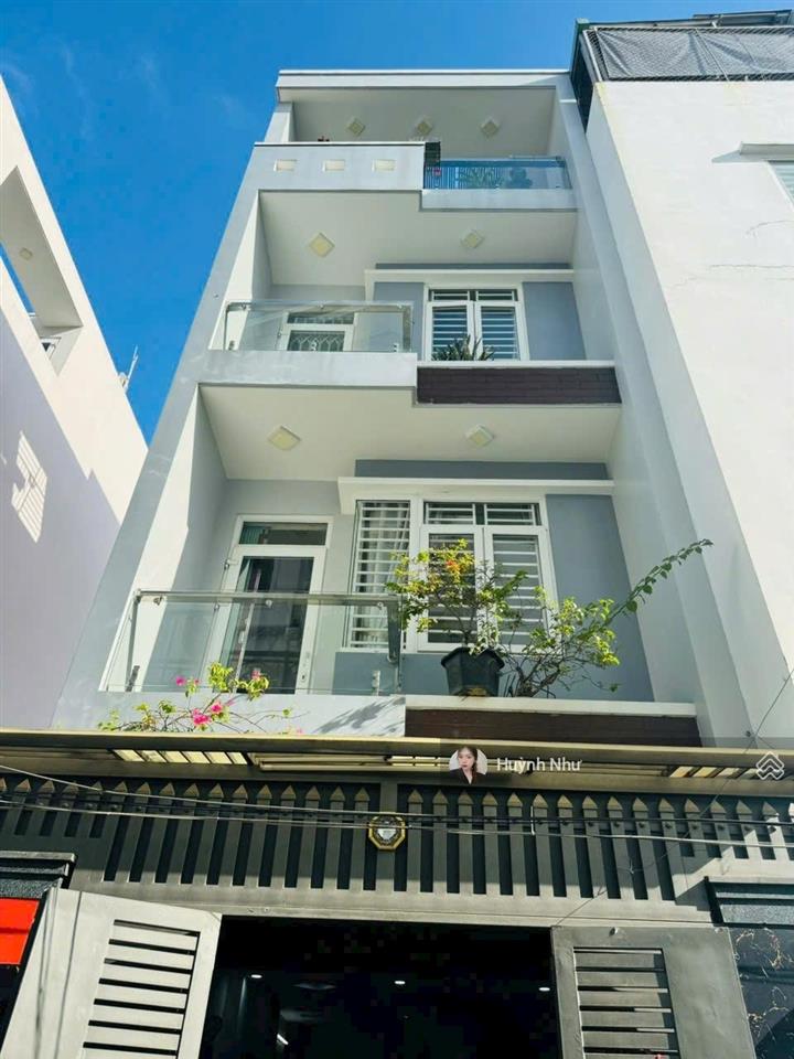 Siêu hiếm mua nhà tặng đất  ngang 5.5m 2 tầng ngay ngã tư hàng xanh giáp q. 1, chỉ 107tr/m2