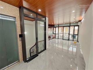 Mặt phố đội cấn  toà nhà 10tầng tháng máy hiện đại, 100m2, mặt tiền 8m. giá 60tỷ