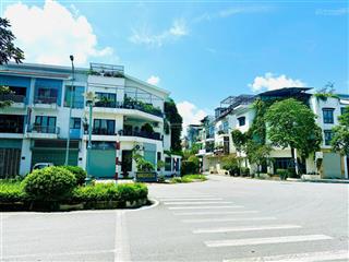 Biệt thự lô góc foresa xuân phương 140m x 4 tầng  mặt tiền 20m  giá 29.8 tỷ